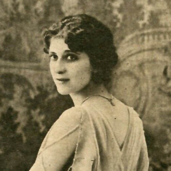 Yvette Andréyor Yvette Andréyor