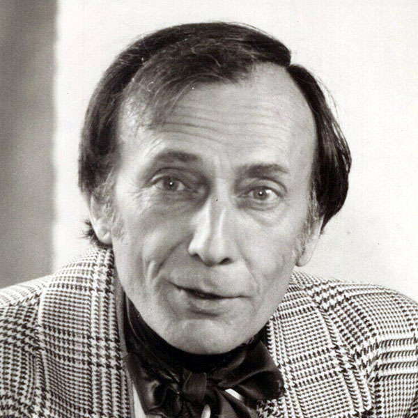 Tom Aldredge Tom Aldredge