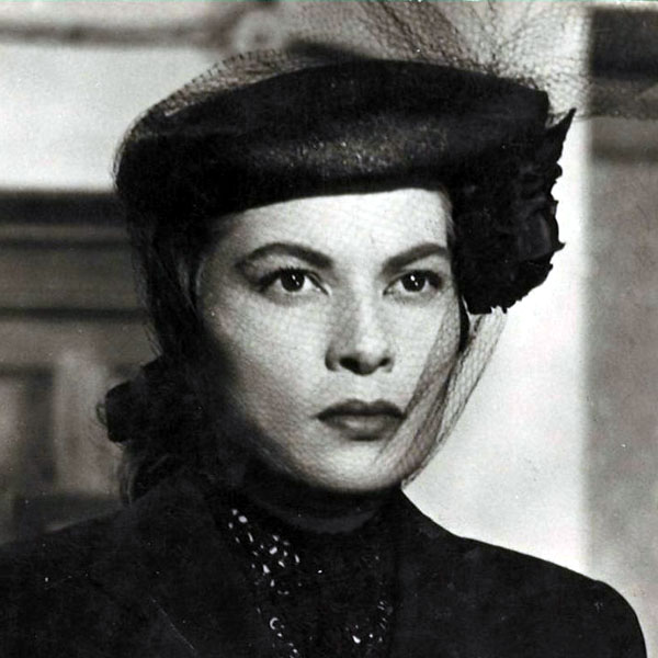 Elena Varzi Elena Varzi