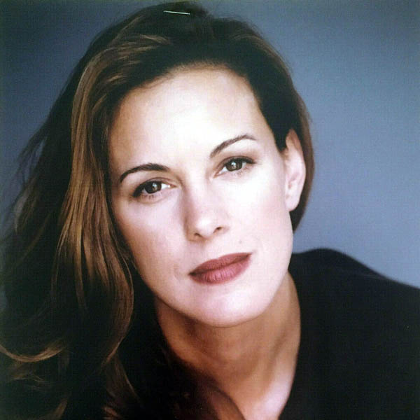 Elizabeth Perkins