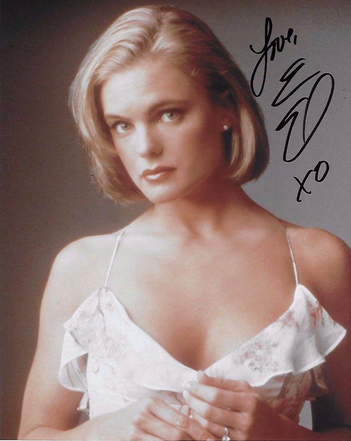 Erika Eleniak Erika Eleniak