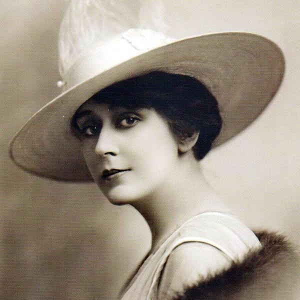 Olga Petrova Olga Petrova