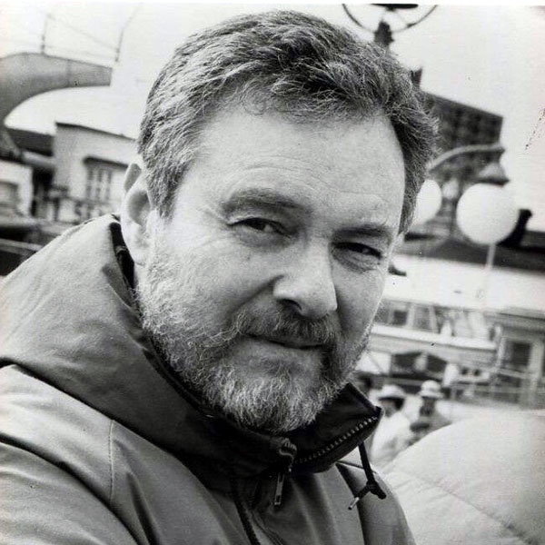 Alan J. Pakula Alan J. Pakula