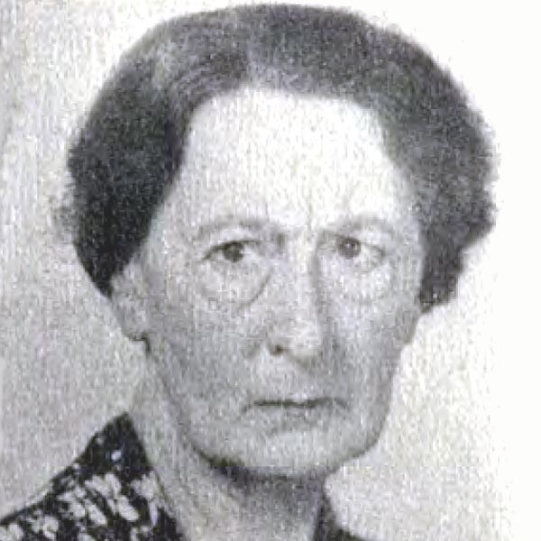 Nora Cecil