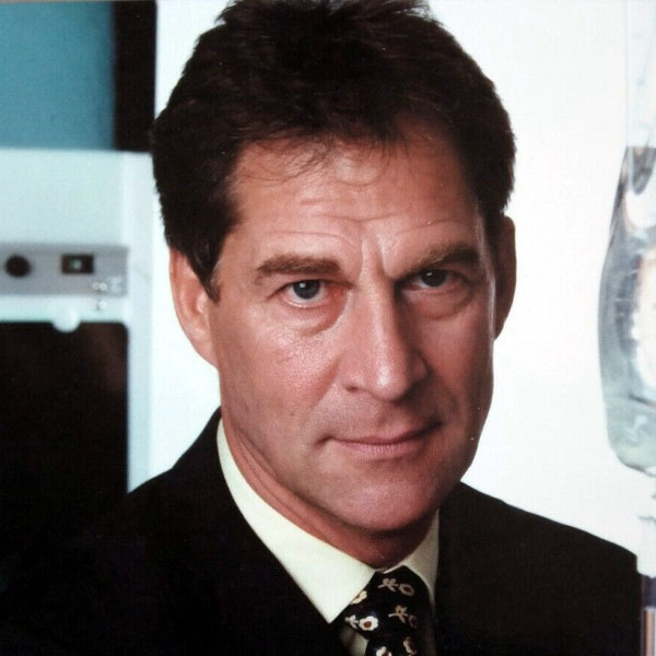 Simon MacCorkindale Simon MacCorkindale