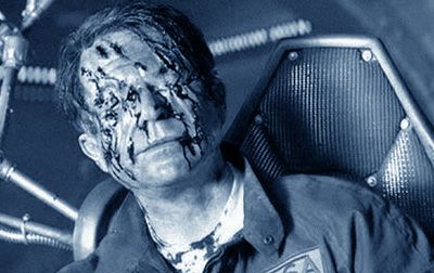 Sam Neill con problemitas oculares en Event Horizon