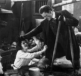 THE PENALTY (1920), Chaney en lo que más le gusta: dar e inspirar dolor.