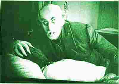 Max Schreck como Graf Orlok en NOSFERATU (1921)