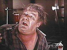 Lon Chaney Jr. como Groton