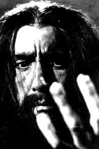 No, no es un hippie
ni un Grateful Dead:
es Chris Lee como el
monje de RASPUTIN:
THE MAD MONK (1966)