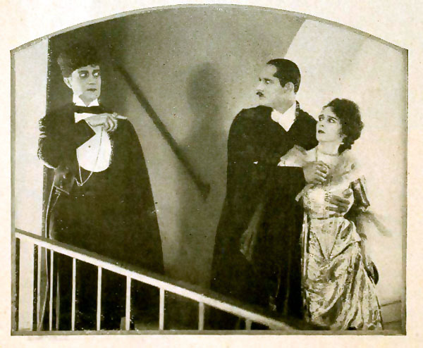 El trío de cautivos, El fantasma versión 1925