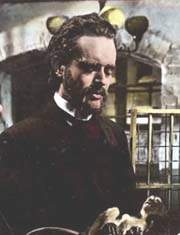 Paul Massie como el avejentado Dr. Jekyll de la Hammer