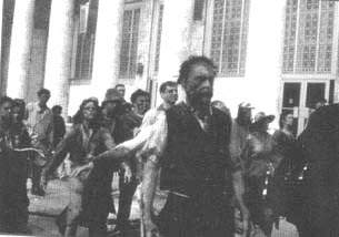 Marcha de zombies en DAY OF THE DEAD